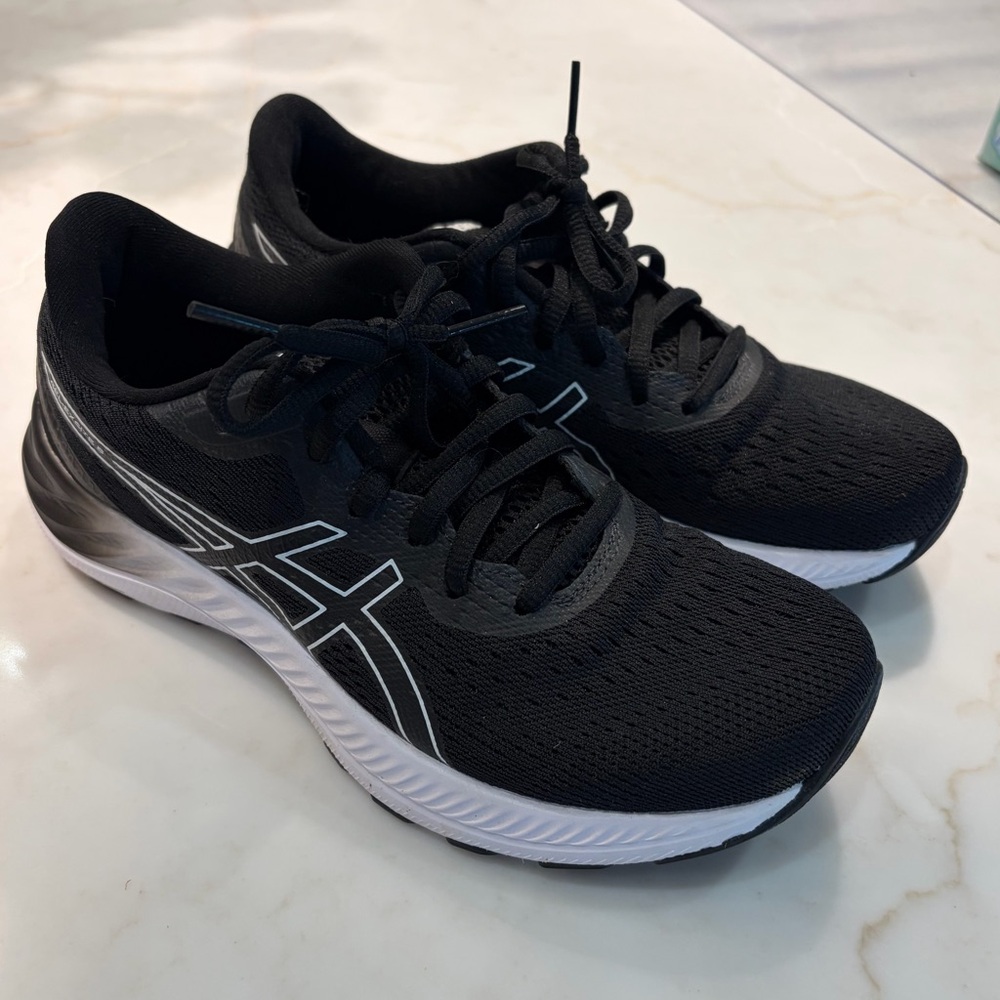 ASICS Excite 8